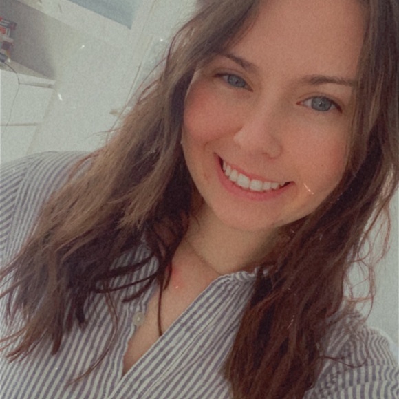 Meet your Posher, Bridget - Picture 1 of 1